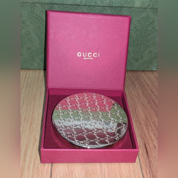 NEW IN BOX GUCCI PARFUMS GUCCISSIMA GG DUAL COMPACT MIRROR - Picture 1 of 7